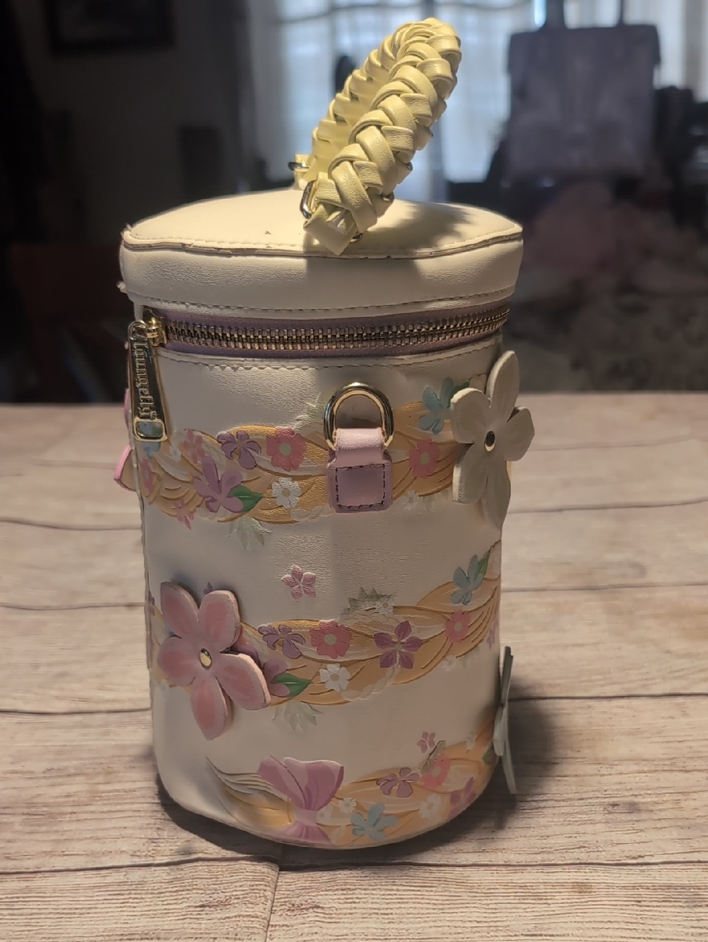 Loungefly Disney Tangled Rapunzel Golden Hair Crossbody Box Lunch Exclusive - Picture 3 of 16